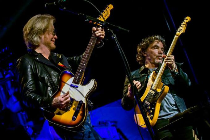Hall and Oates, KT Tunstall & Squeeze at Jones Beach Theater