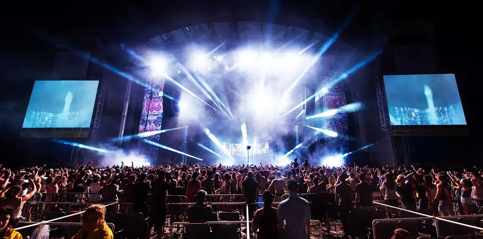 jones beach amphitheater concert